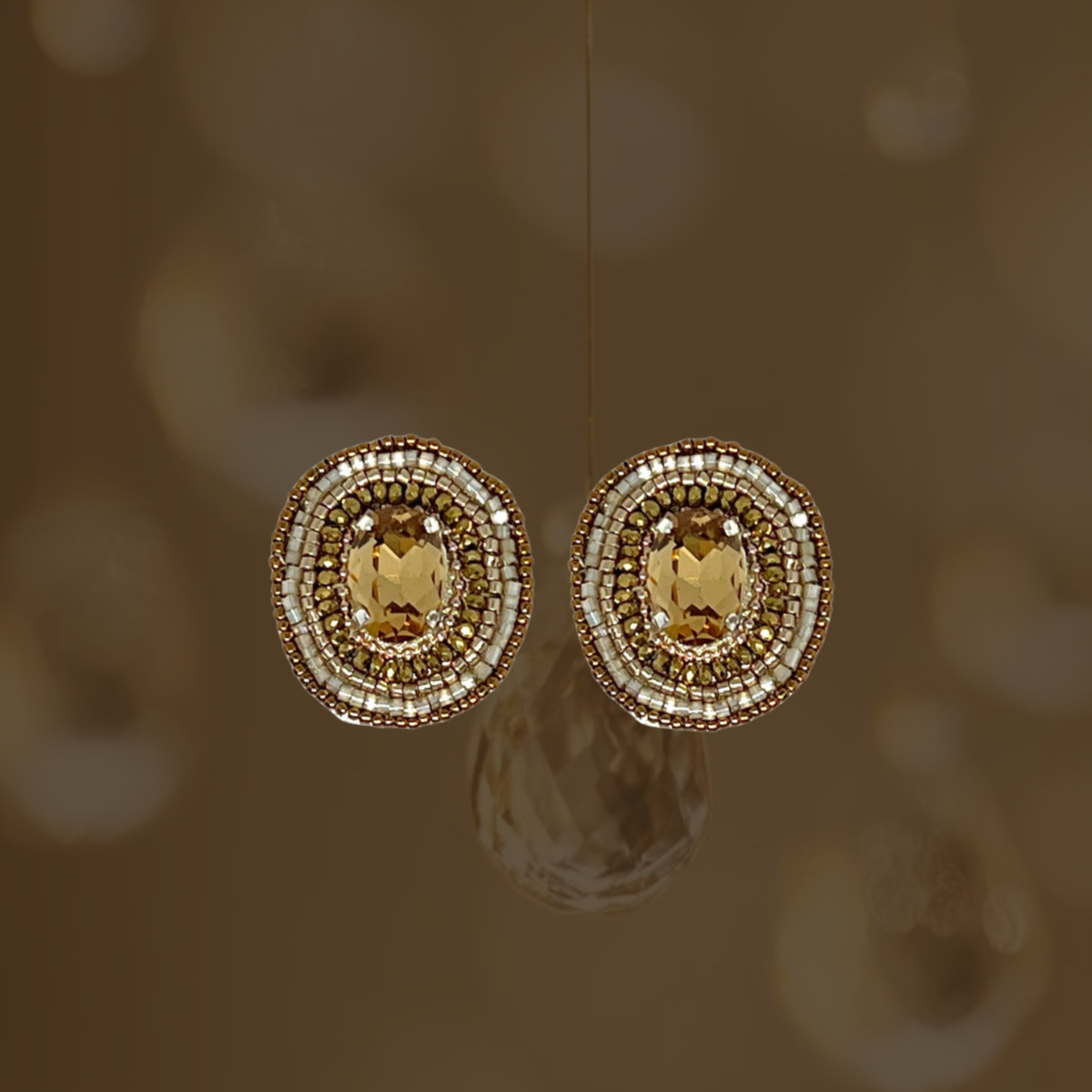 Cristal Golden studss